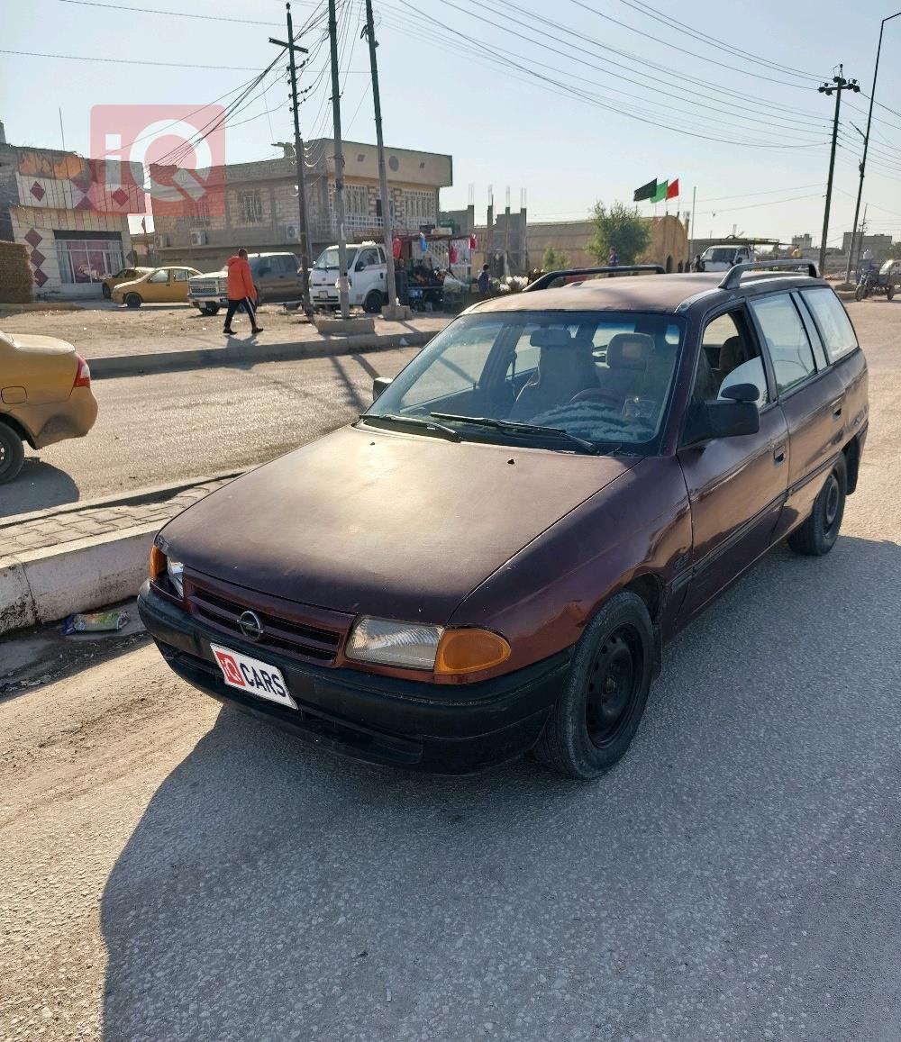 اوبل استرا